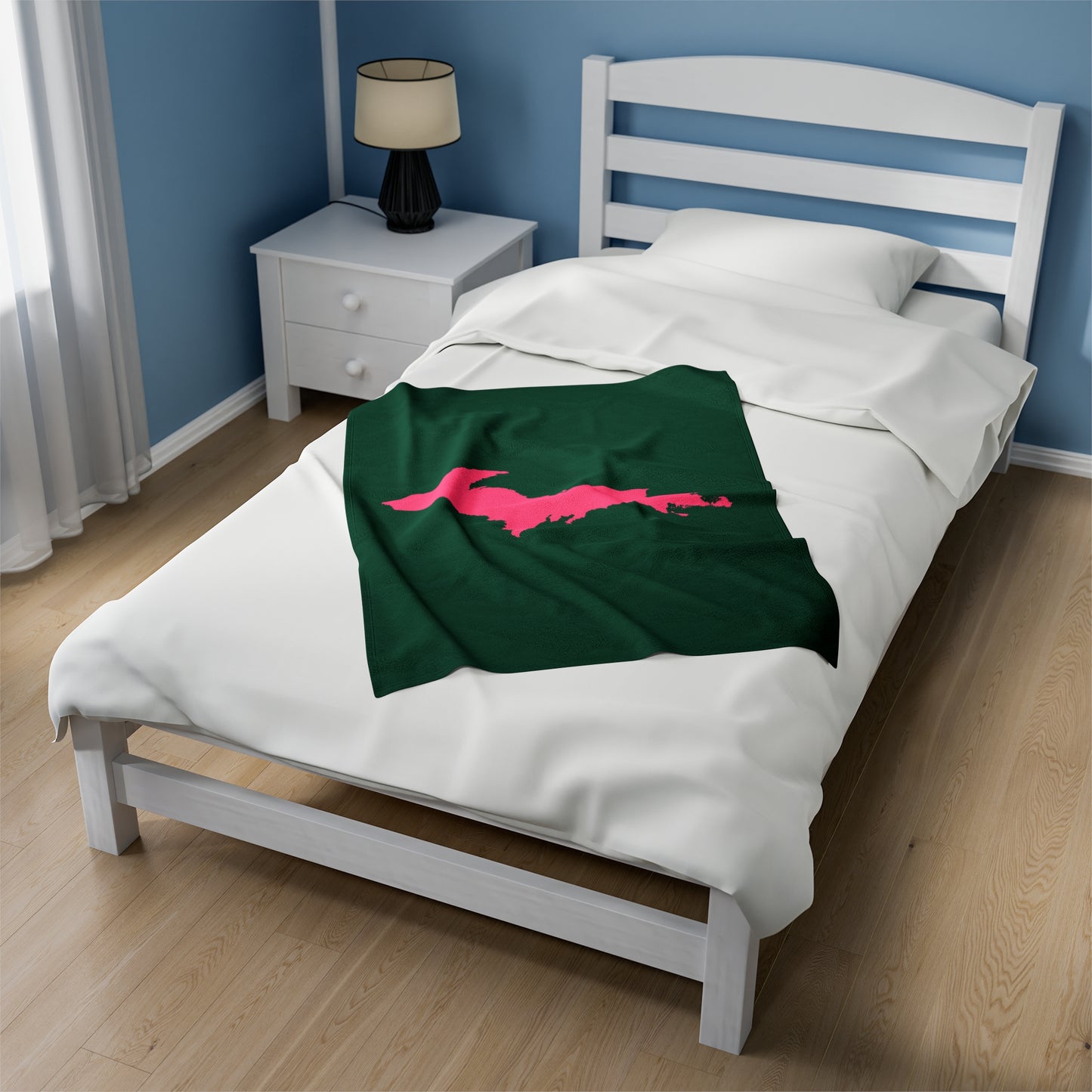 Michigan Upper Peninsula Plush Blanket (w/ Pink UP Outline) | Superior Green