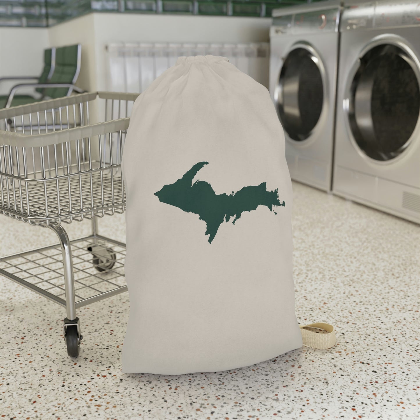 Michigan Upper Peninsula Laundry Bag (Canvas Colorw/ Green UP Outline)