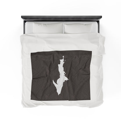 Michigan Upper Peninsula Plush Blanket (w/ UP Outline) | Warren Tank Grey