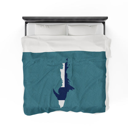 Michigan Upper Peninsula Plush Blanket (w/ UP Finland Flag Outline) | Lake Huron Blue