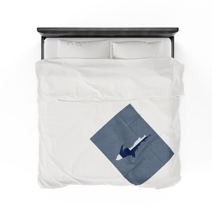 Michigan Upper Peninsula Plush Blanket (w/ UP Finland Flag Outline) | B-24 Liberator Grey