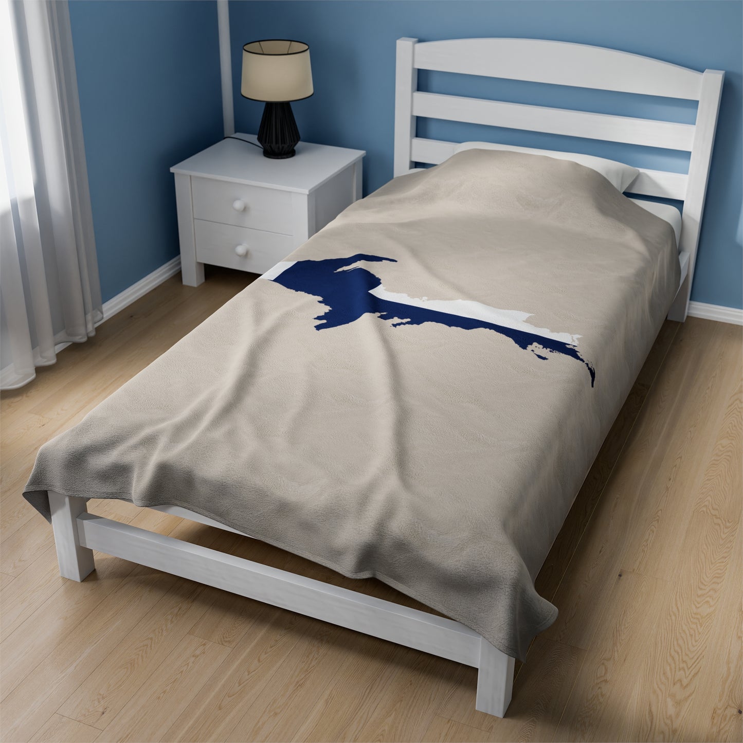 Michigan Upper Peninsula Plush Blanket (w/ UP Finland Flag Outline) | Canvas Color