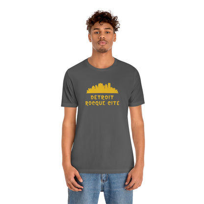 'Détroit Rocque Cité' with Skyline T-Shirt | Unisex Standard Fit