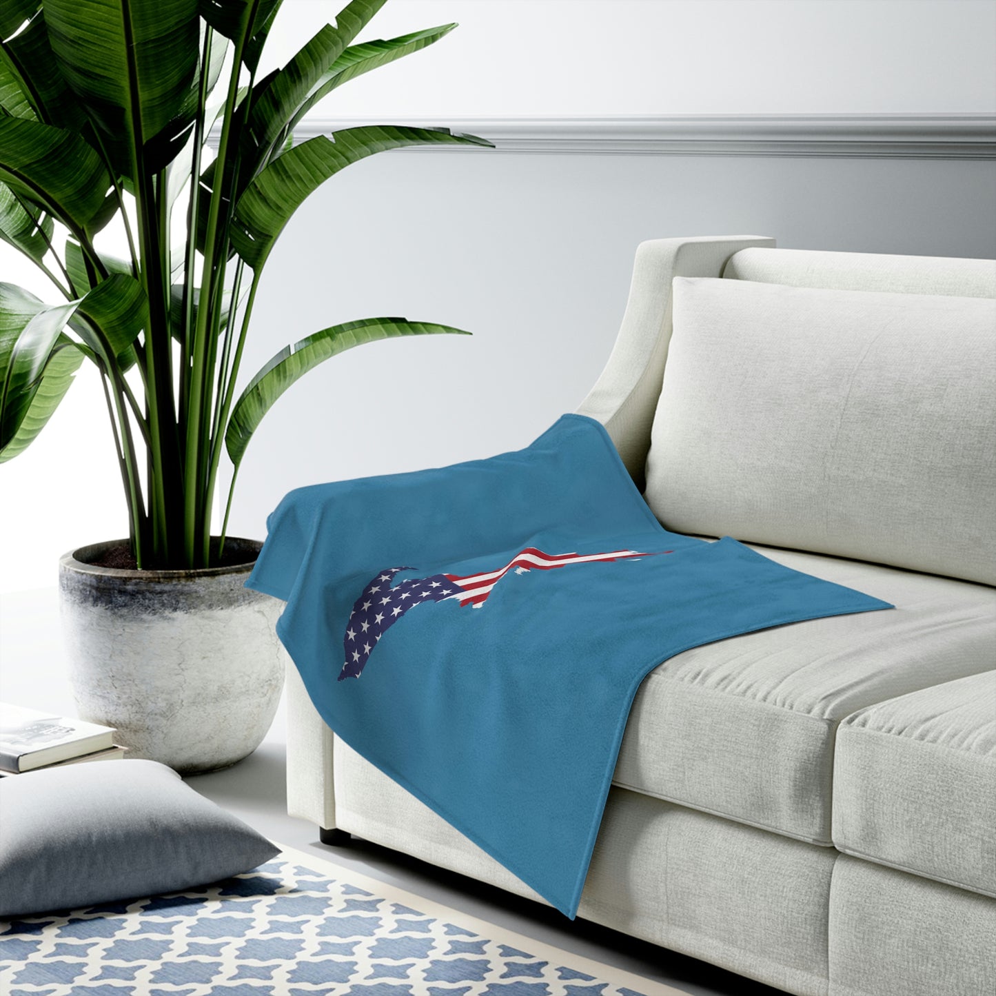 Michigan Upper Peninsula Plush Blanket (w/ UP USA Flag Outline) | Lake Michigan Blue