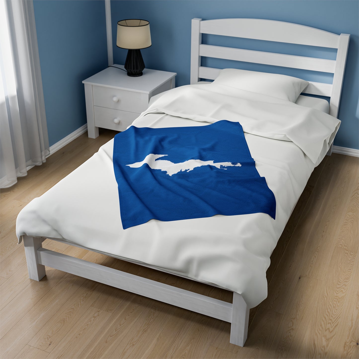 Michigan Upper Peninsula Plush Blanket (w/ UP Outline) | Azure