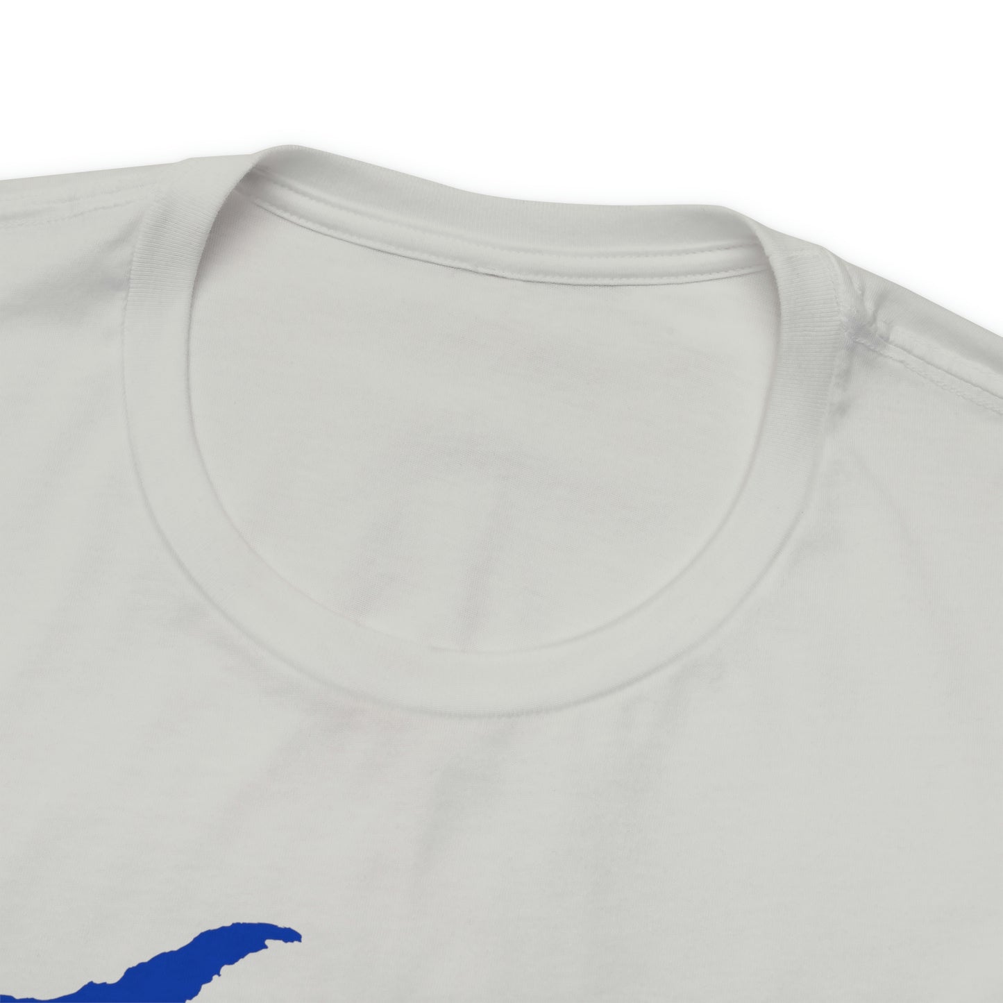 Upper Peninsula 'Je Me Souviens' T-Shirt (w/ UP Quebec Flag Outline) | Unisex Standard Fit