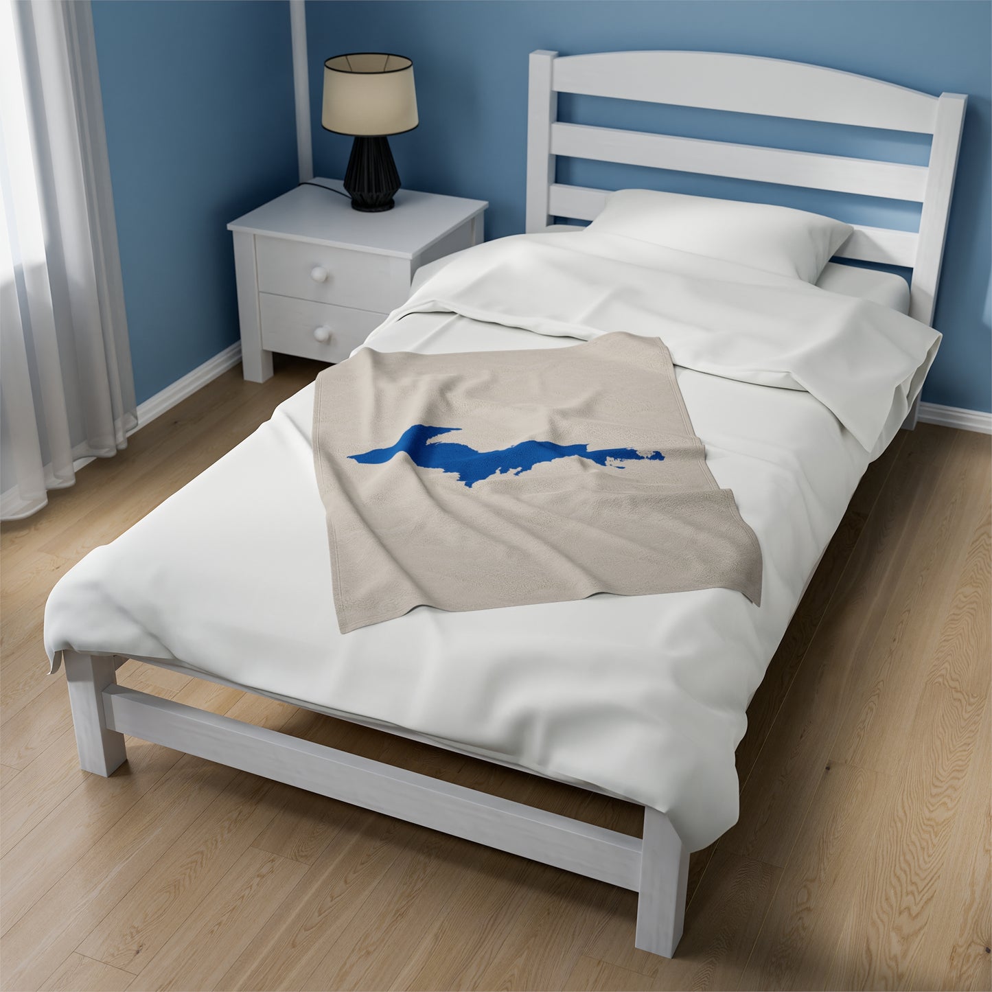 Michigan Upper Peninsula Plush Blanket (w/ Azure UP Outline) | Canvas Color