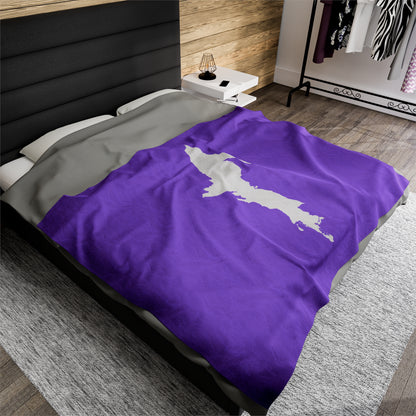 Michigan Upper Peninsula Plush Blanket (w/ UP Outline) | Lavender