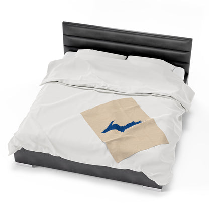 Michigan Upper Peninsula Plush Blanket (w/ Azure UP Outline) | Champagne White