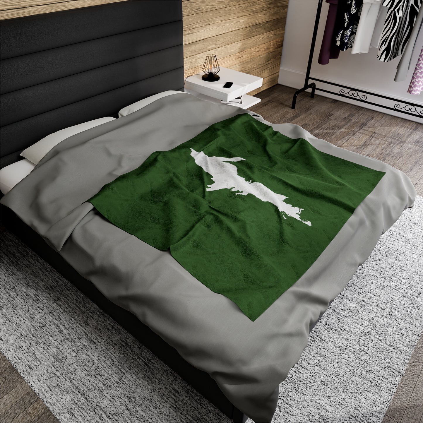 Michigan Upper Peninsula Plush Blanket (w/ UP Outline) | Pine Green