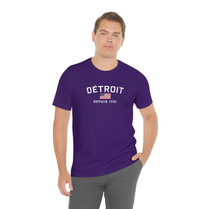 'Détroit Depuis 1701' T-Shirt (w/USA Flag Outline) | Unisex Standard Fit