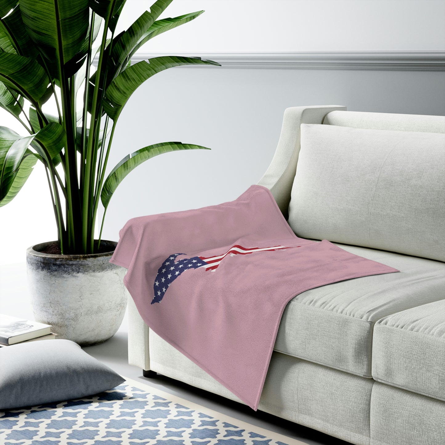 Michigan Upper Peninsula Plush Blanket (w/ UP USA Flag Outline) | Pink