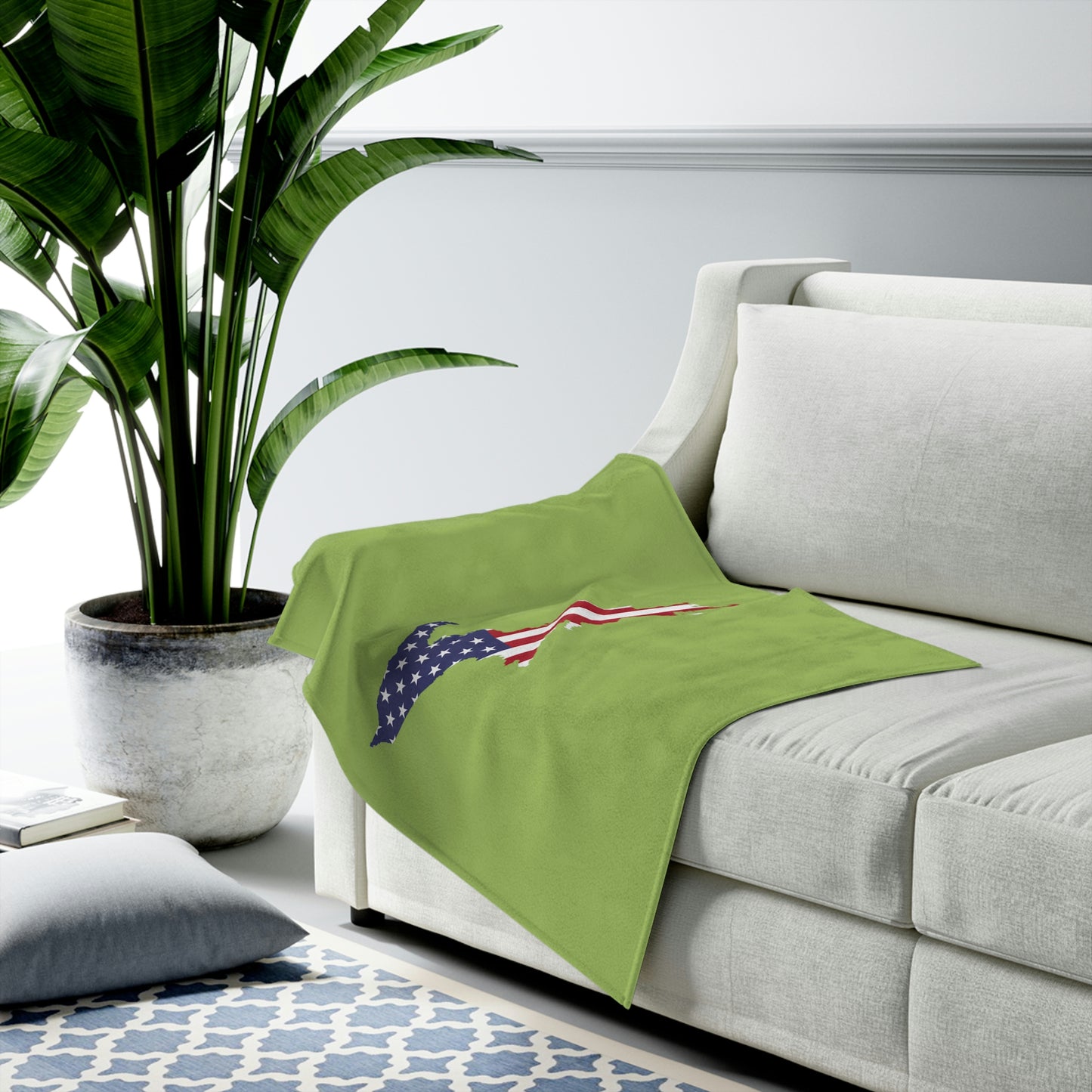 Michigan Upper Peninsula Plush Blanket (w/ UP USA Flag Outline) | Gooseberry Green