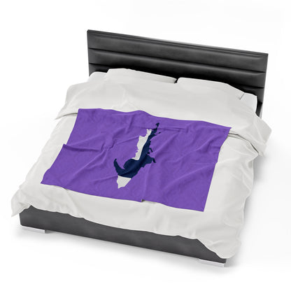 Michigan Upper Peninsula Plush Blanket (w/ UP Finland Flag Outline) | Lavender