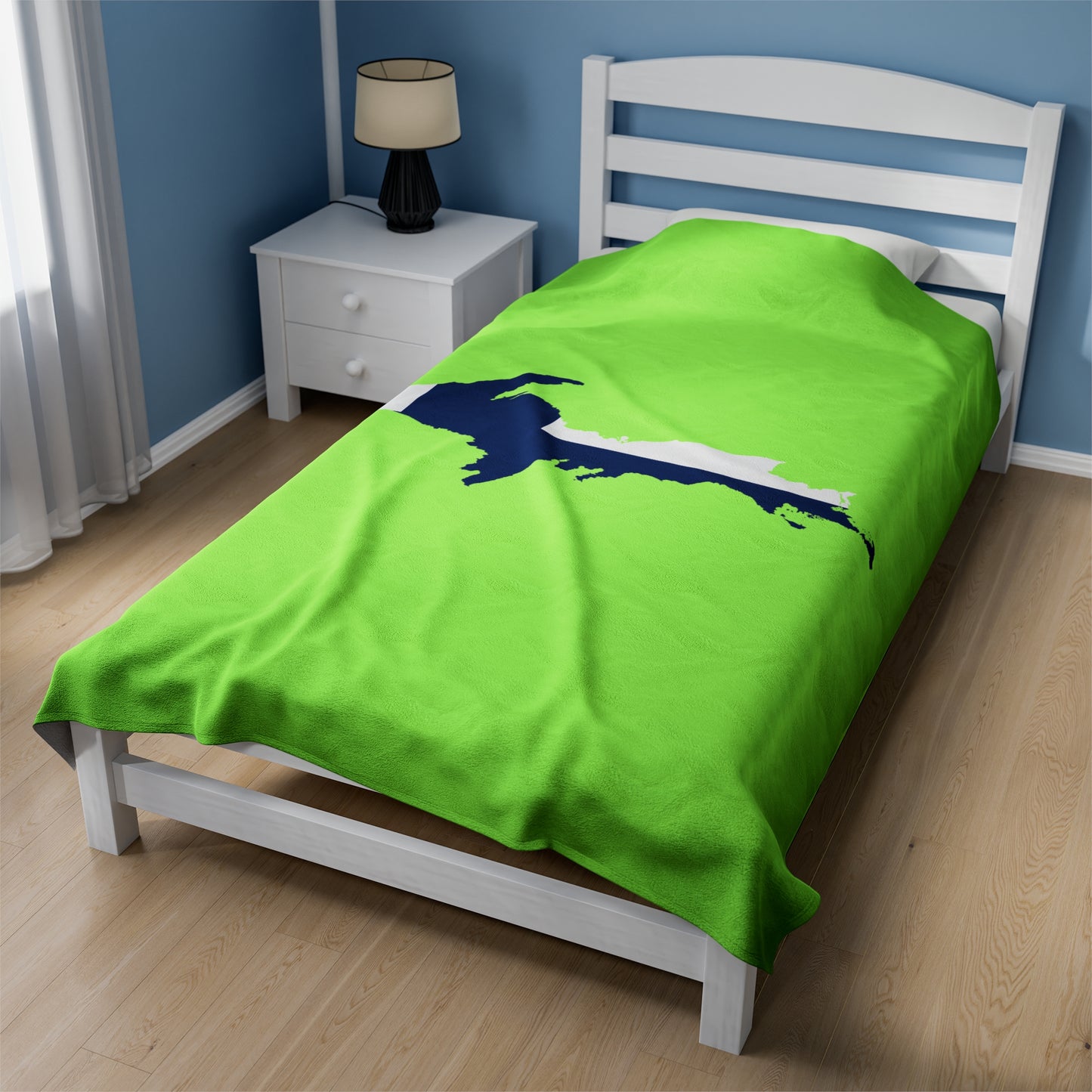 Michigan Upper Peninsula Plush Blanket (w/ UP Finland Flag Outline) | Flash Green