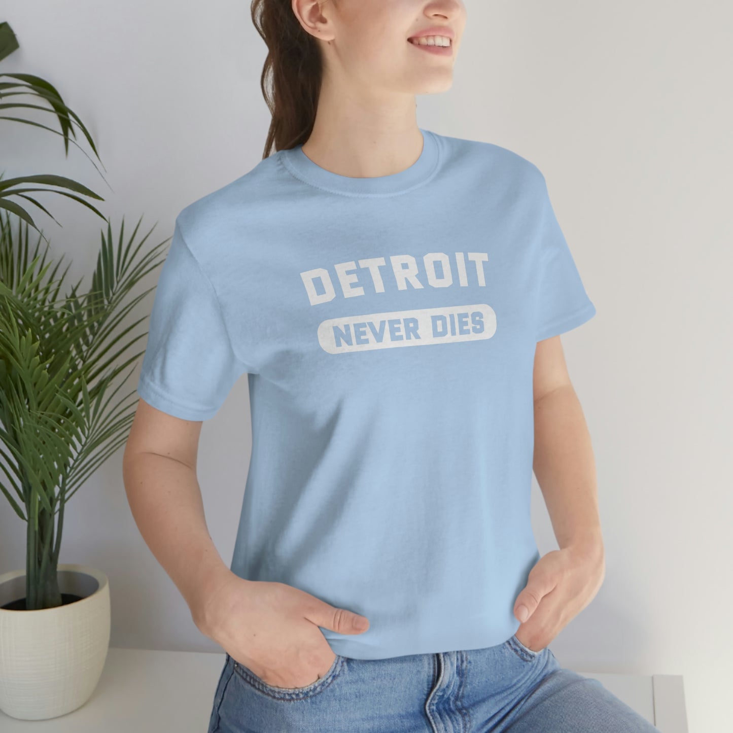 'Detroit Never Dies' T-Shirt | Unisex Standard Fit