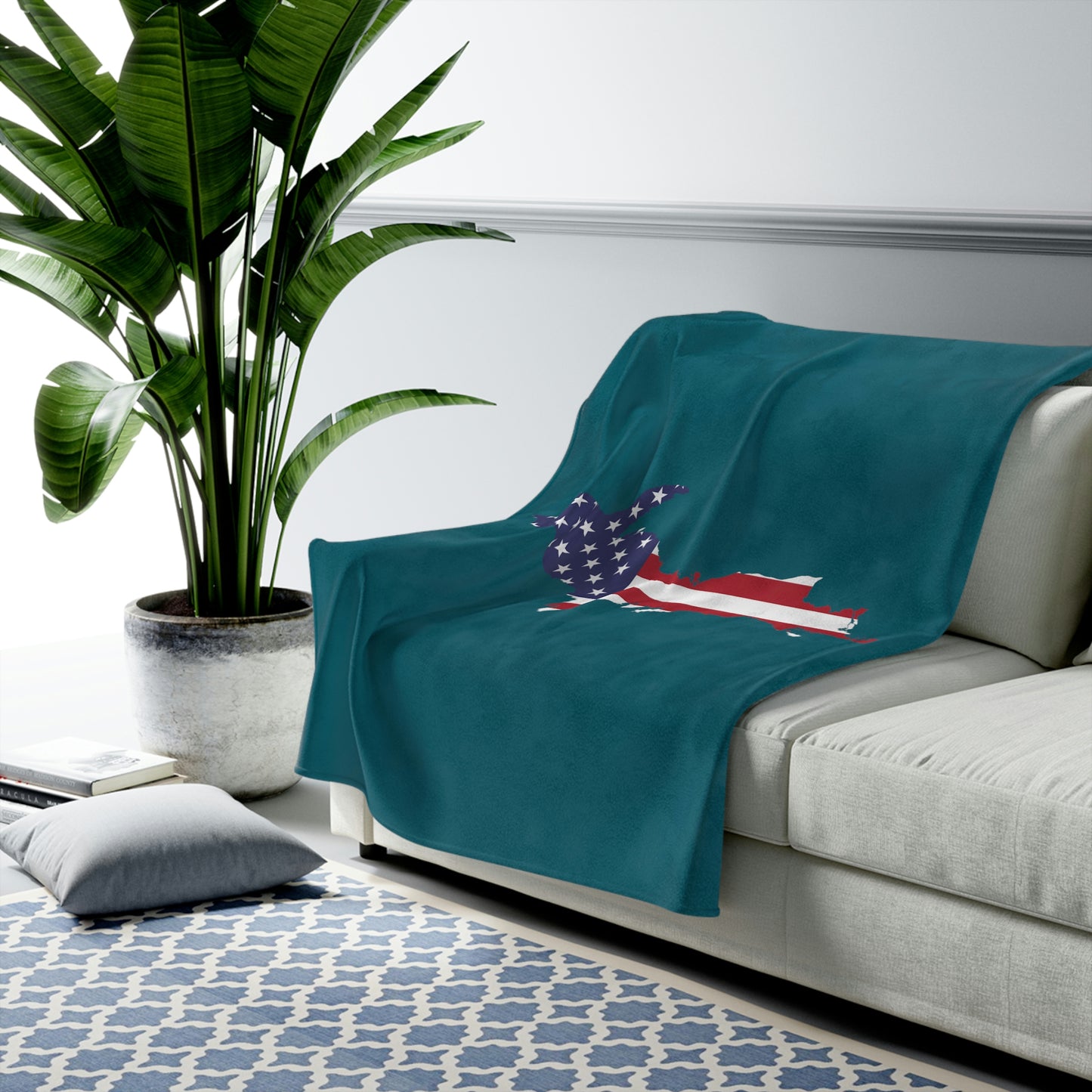 Michigan Upper Peninsula Plush Blanket (w/ UP USA Flag Outline) | Auburn Hills Teal