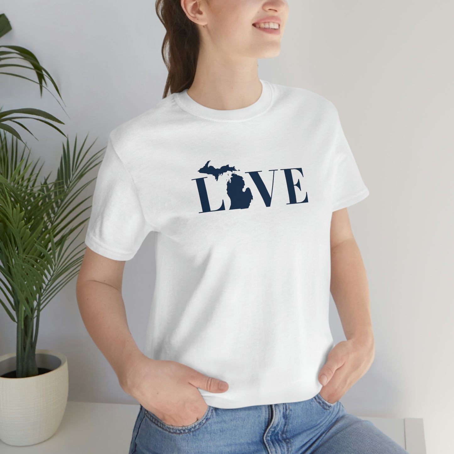 Michigan 'Love' T-Shirt (Didone Font) | Unisex Standard Fit