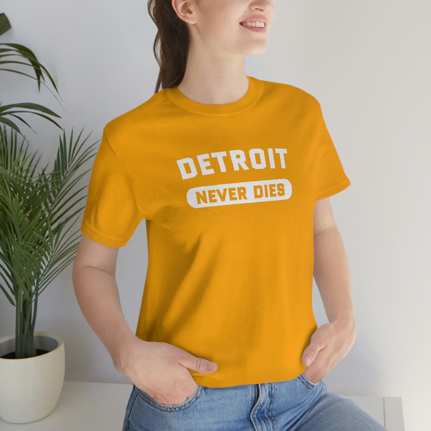 'Detroit Never Dies' T-Shirt | Unisex Standard Fit