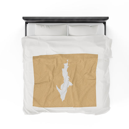 Michigan Upper Peninsula Plush Blanket (w/ UP Outline) | Maple Color