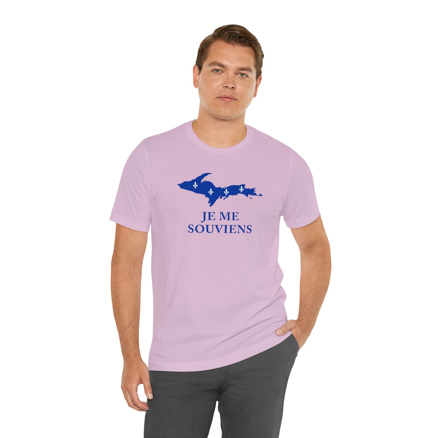 Upper Peninsula 'Je Me Souviens' T-Shirt (w/ UP Quebec Flag Outline) | Unisex Standard Fit