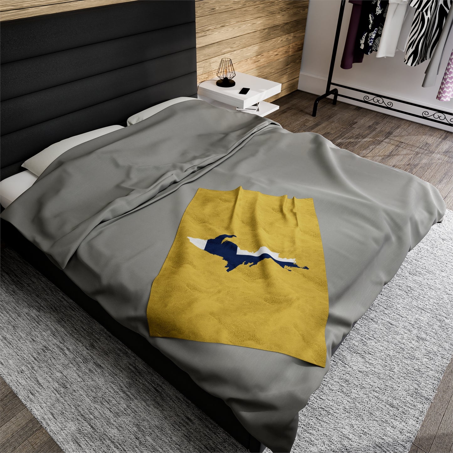 Michigan Upper Peninsula Plush Blanket (w/ UP Finland Flag Outline) | Plum Yellow