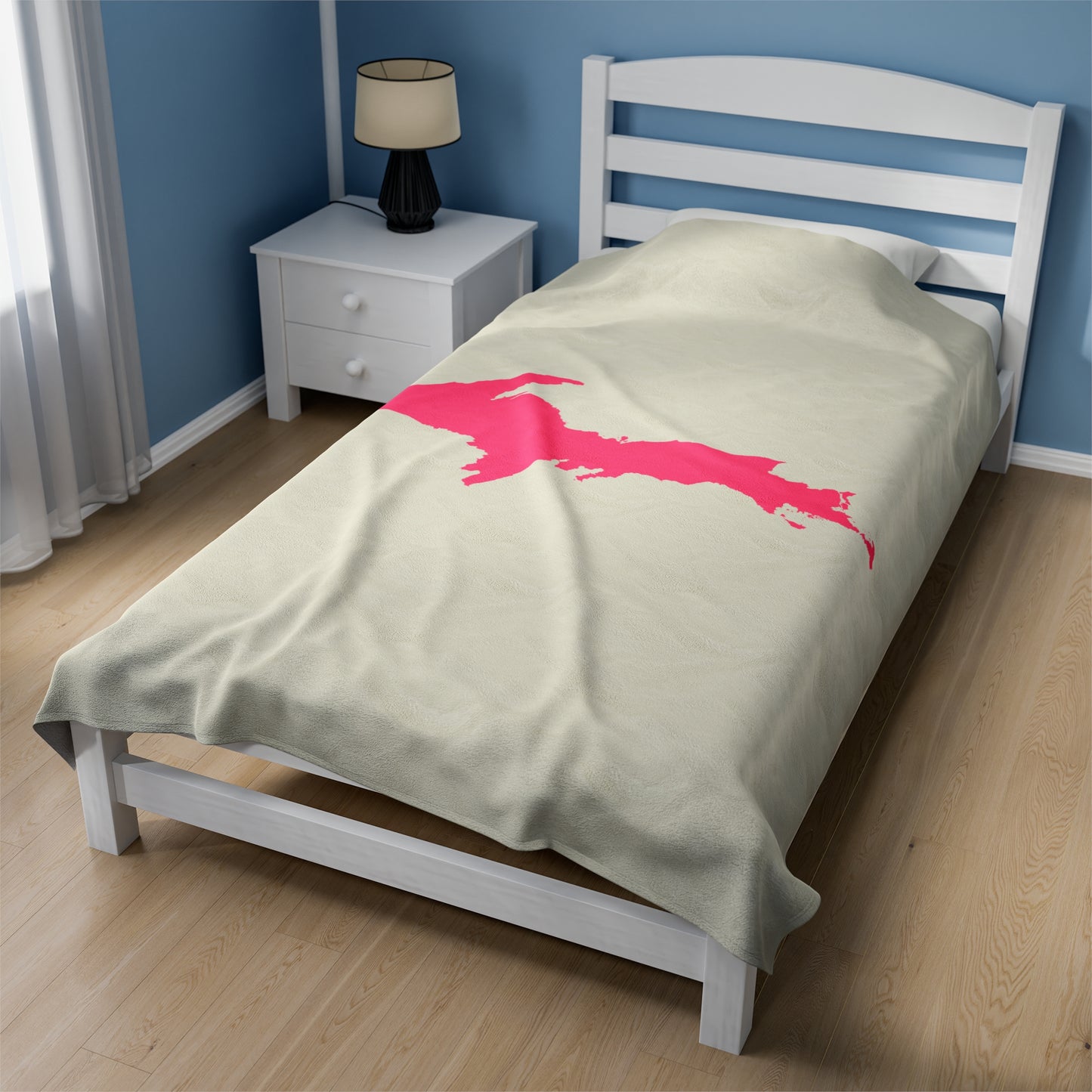 Michigan Upper Peninsula Plush Blanket (w/ Pink UP Outline) | Ivory White