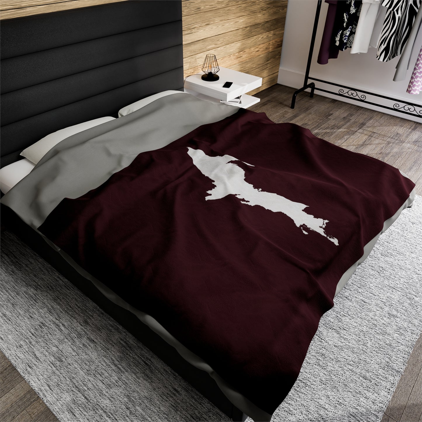 Michigan Upper Peninsula Plush Blanket (w/ UP Outline) | Old Mission Burgundy