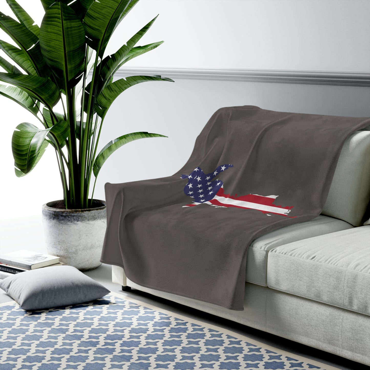 Michigan Upper Peninsula Plush Blanket (w/ UP USA Flag Outline) | Warren Tank Grey