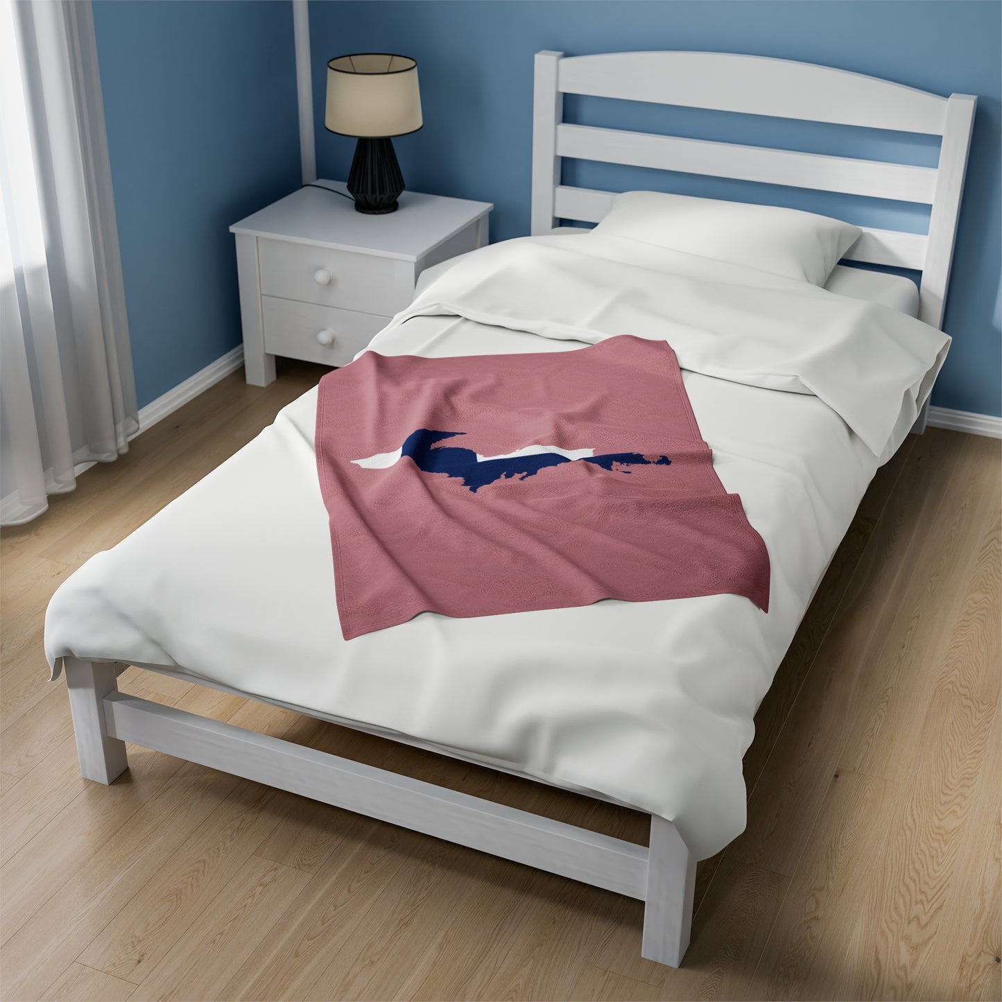 Michigan Upper Peninsula Plush Blanket (w/ UP Finland Flag Outline) | Cherry Blossom Pink