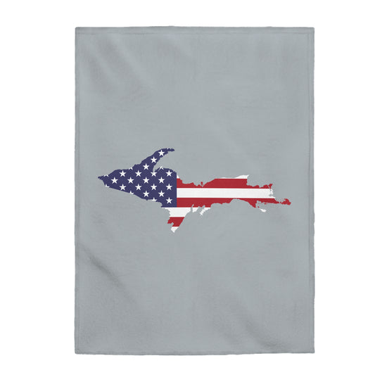 Michigan Upper Peninsula Plush Blanket (w/ UP USA Flag Outline) | Silver