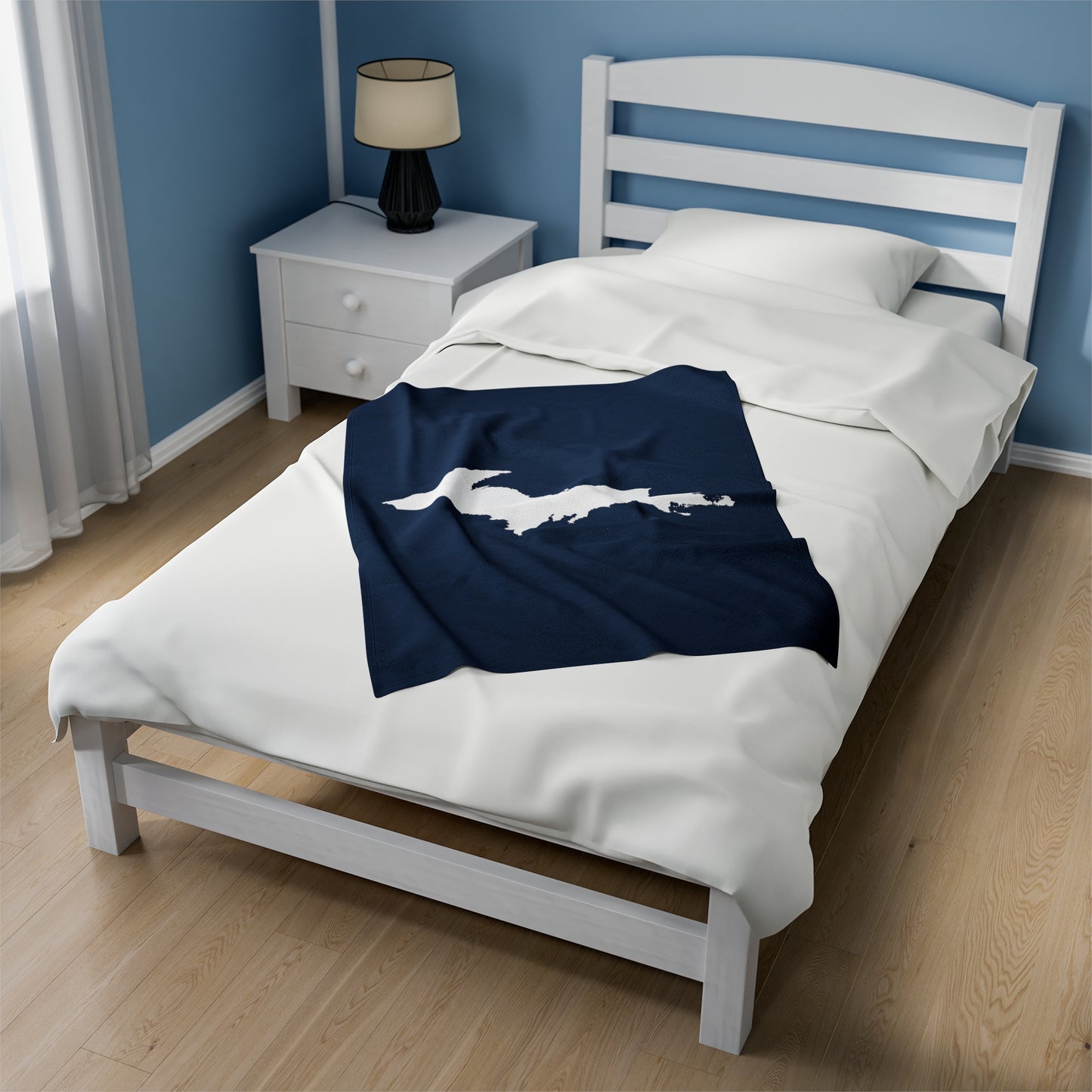 Michigan Upper Peninsula Plush Blanket (w/ UP Outline) | Navy