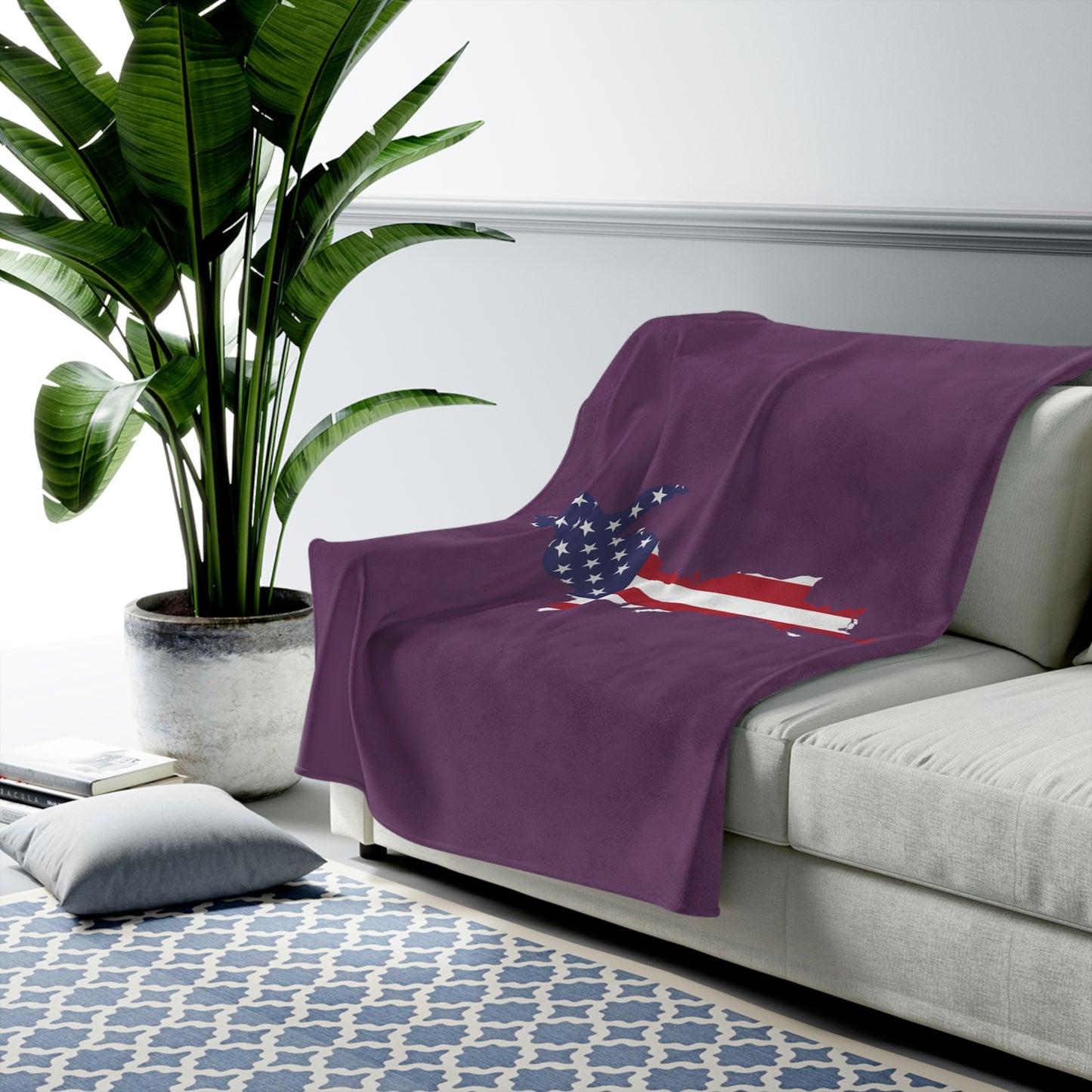 Michigan Upper Peninsula Plush Blanket (w/ UP USA Flag Outline) | Plum