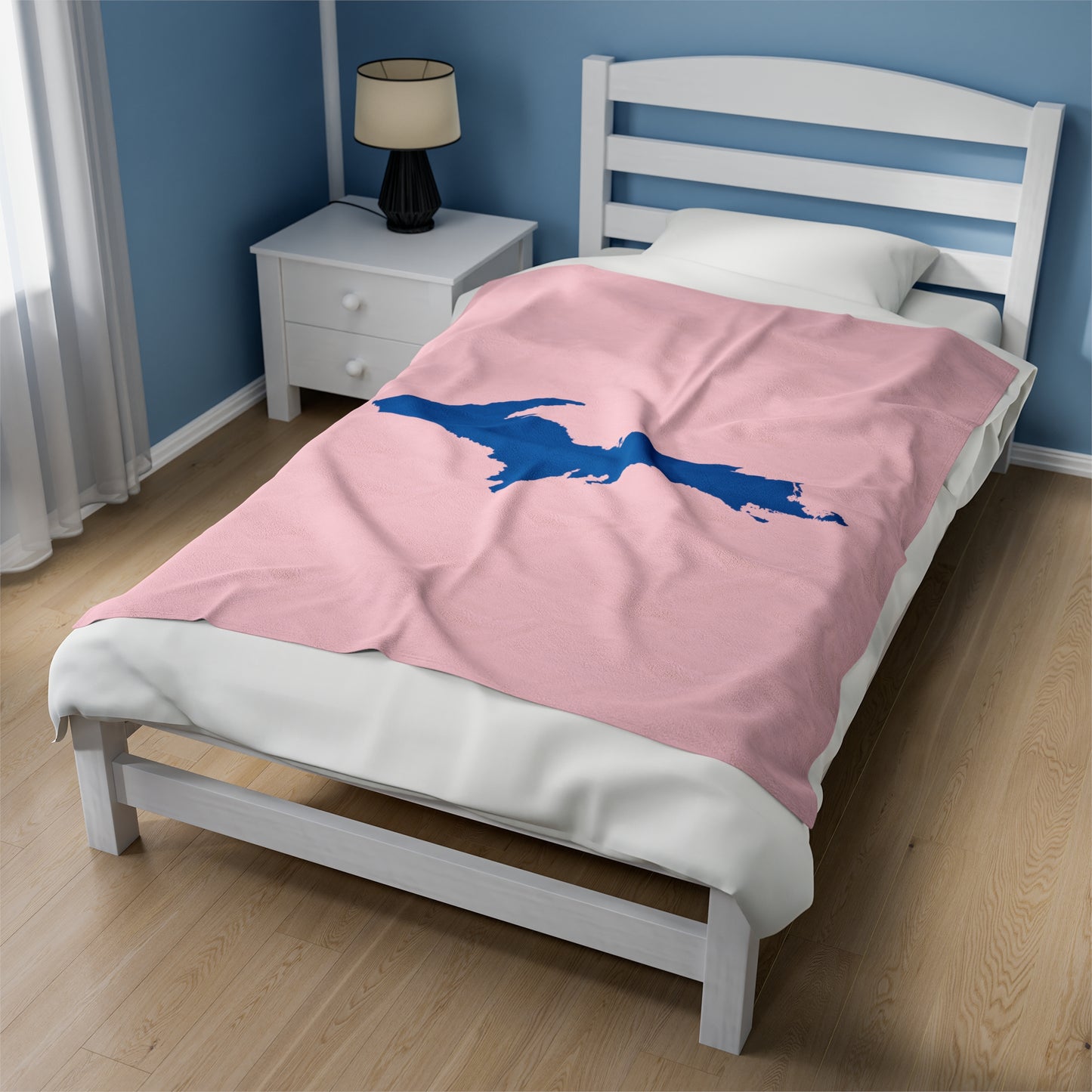 Michigan Upper Peninsula Plush Blanket (w/ Azure UP Outline) | Pale Pink