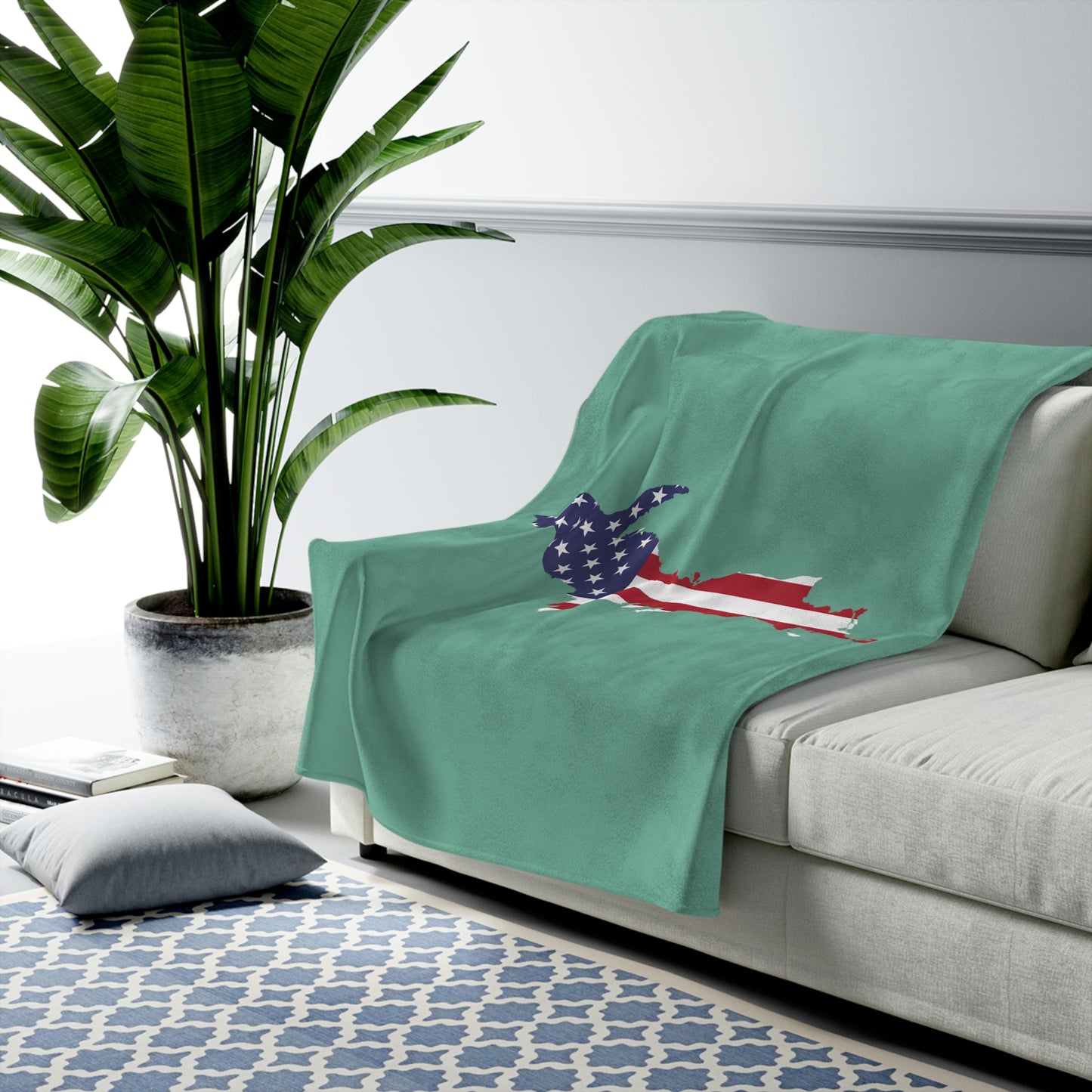 Michigan Upper Peninsula Plush Blanket (w/ UP USA Flag Outline) | '64 Metallic Mint Green