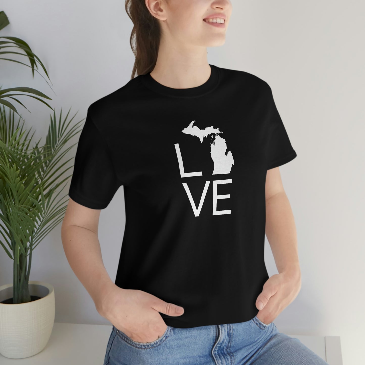 Michigan 'Love' T-Shirt (Thin Sans Font) | Unisex Standard Fit