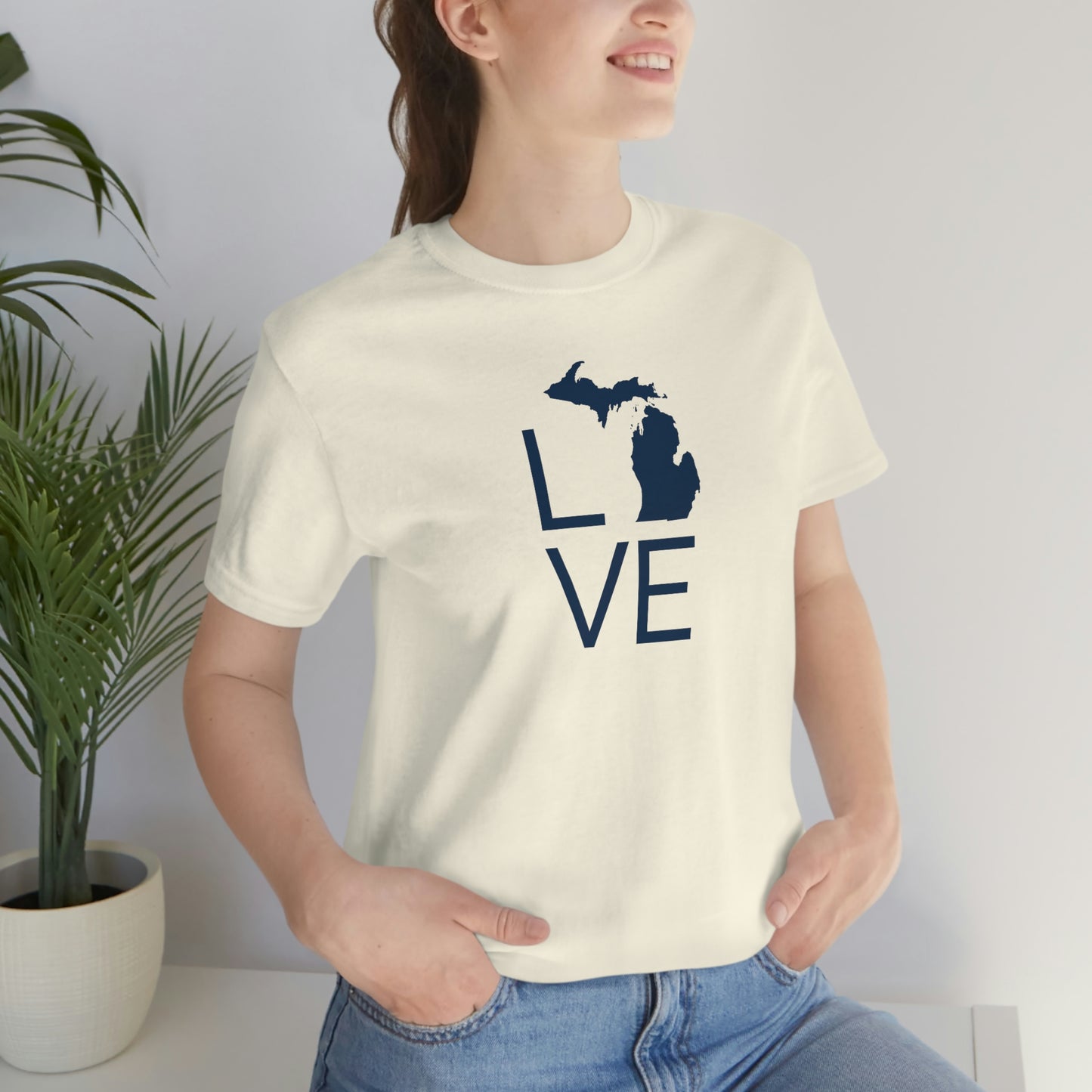 Michigan 'Love' T-Shirt (Thin Sans Font) | Unisex Standard Fit