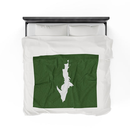 Michigan Upper Peninsula Plush Blanket (w/ UP Outline) | Pine Green