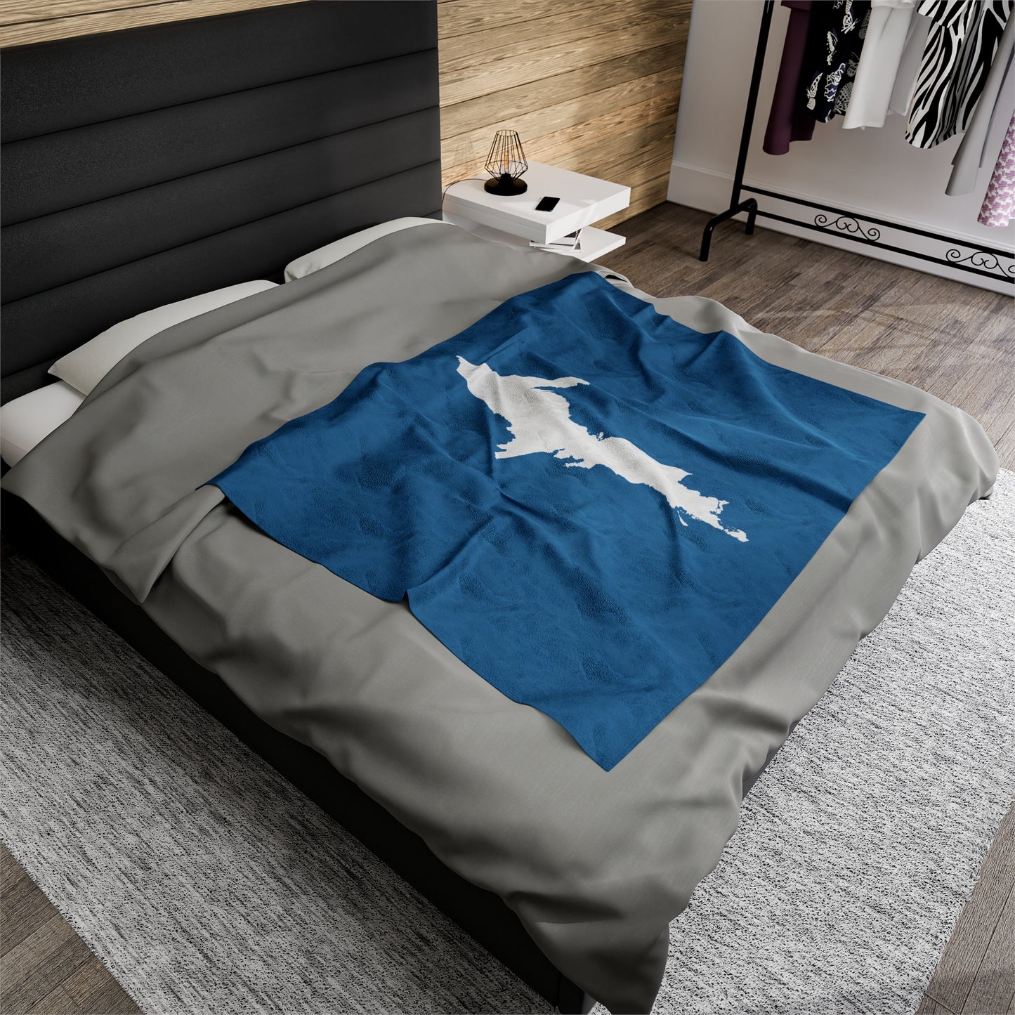 Michigan Upper Peninsula Plush Blanket (w/ UP Outline) | Lake Michigan Blue