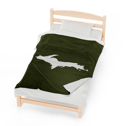 Michigan Upper Peninsula Plush Blanket (w/ UP Outline) | Army Green