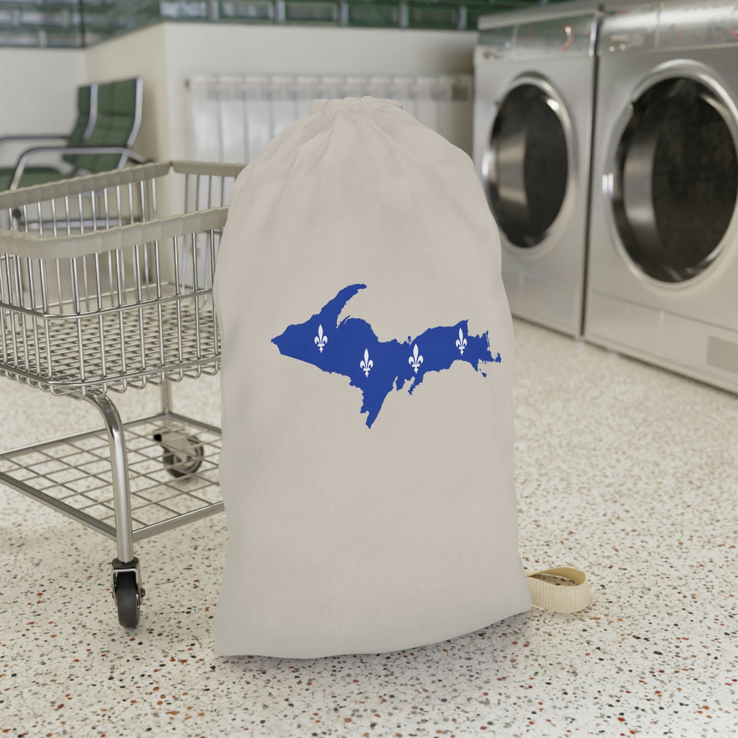 Michigan Upper Peninsula Laundry Bag (Canvas Color w/ UP Quebec Flag Outline)