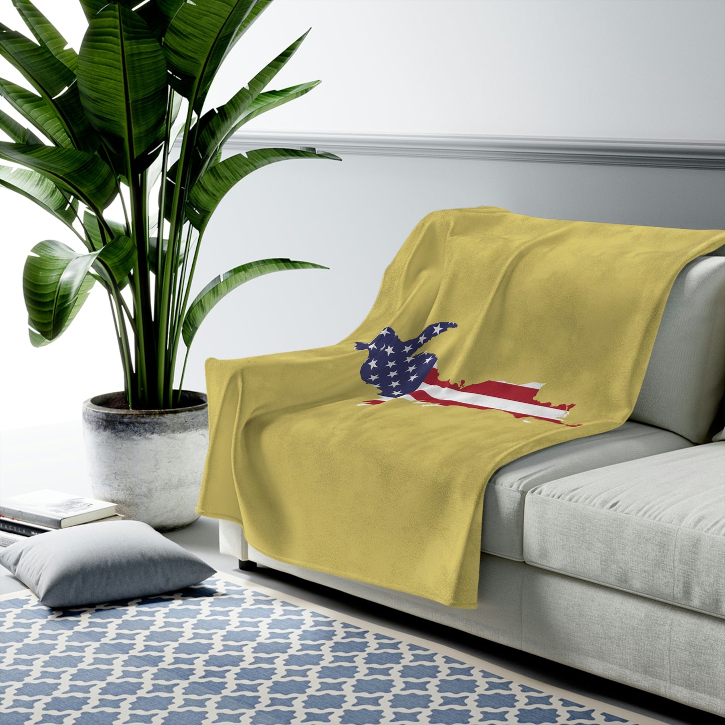 Michigan Upper Peninsula Plush Blanket (w/ UP USA Flag Outline) | Plum Yellow