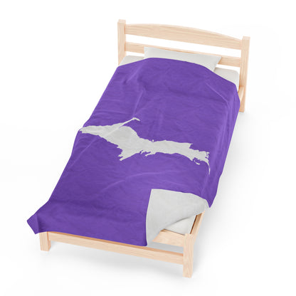 Michigan Upper Peninsula Plush Blanket (w/ UP Outline) | Lavender