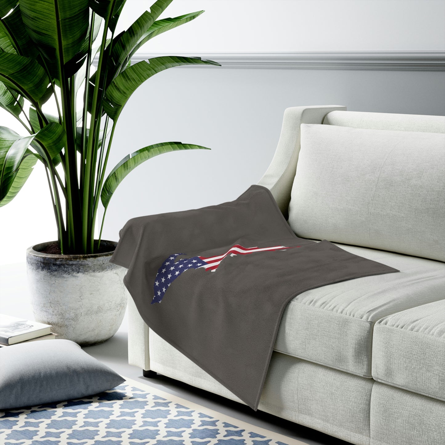 Michigan Upper Peninsula Plush Blanket (w/ UP USA Flag Outline) | Warren Tank Grey