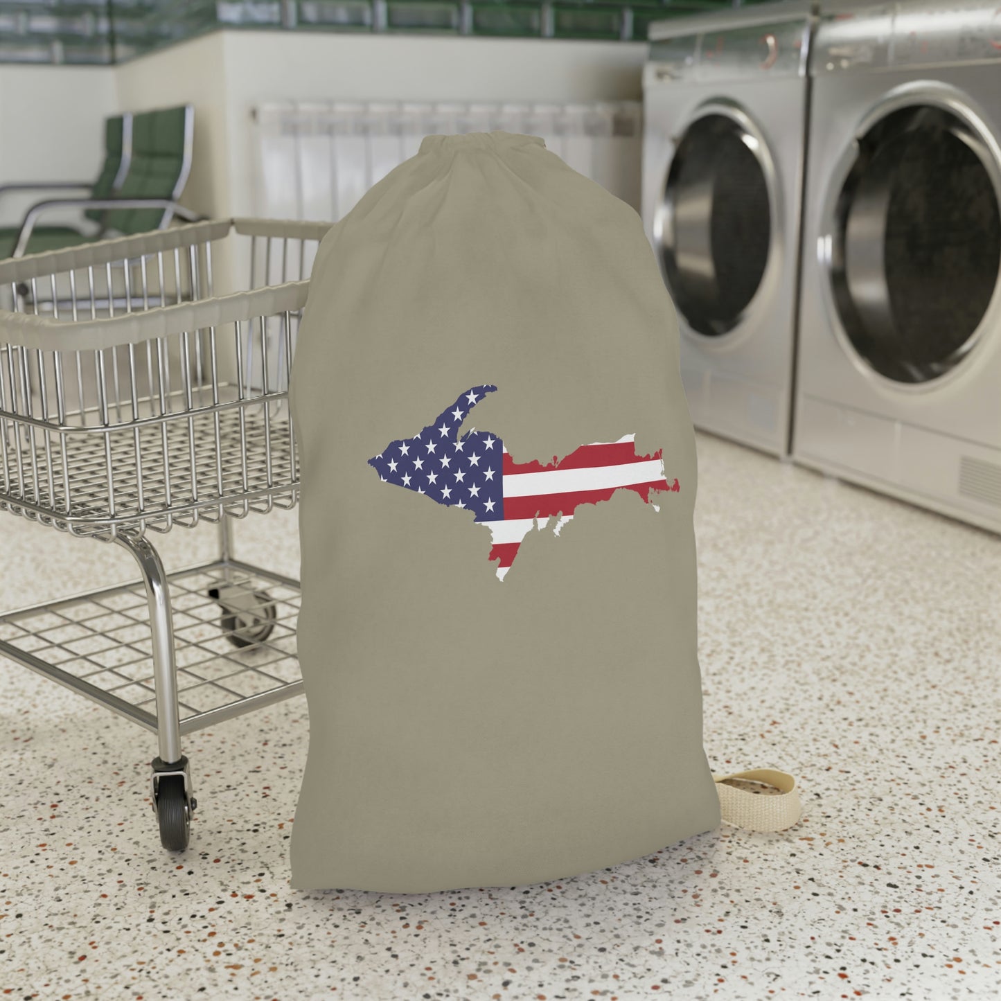 Michigan Upper Peninsula Laundry Bag (Petoskey Stone Beige w/ UP USA Flag Outline)