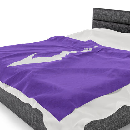 Michigan Upper Peninsula Plush Blanket (w/ UP Outline) | Lavender