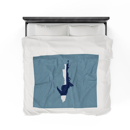 Michigan Upper Peninsula Plush Blanket (w/ UP Finland Flag Outline) | Opal Blue