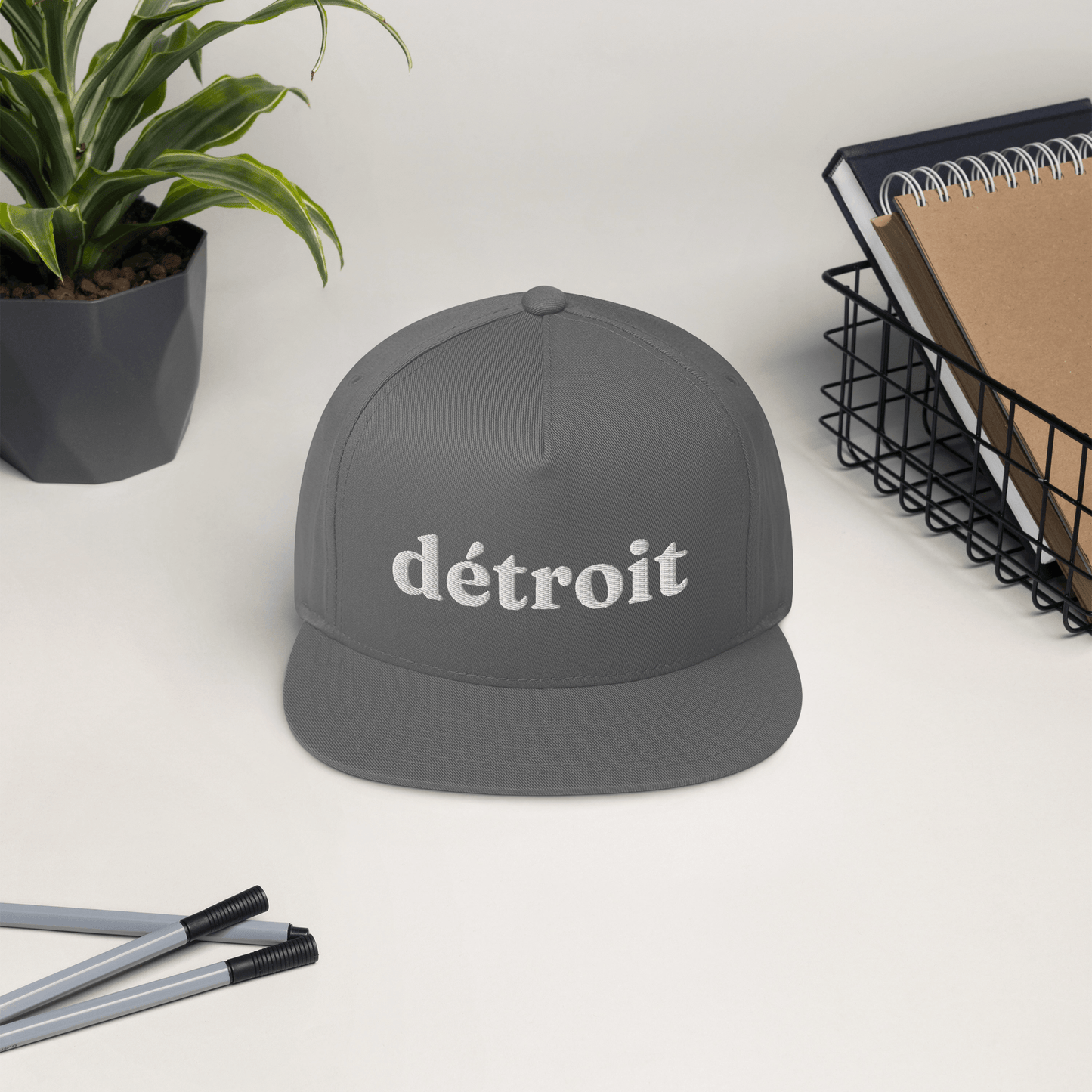 'Detroit' Flat Bill Cap (Old-Style Serif Font) | White/Navy Embroidery - Circumspice Michigan