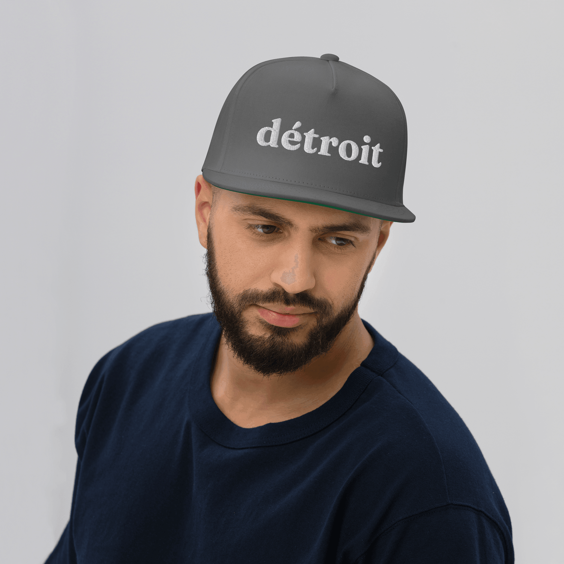 'Detroit' Flat Bill Cap (Old-Style Serif Font) | White/Navy Embroidery - Circumspice Michigan