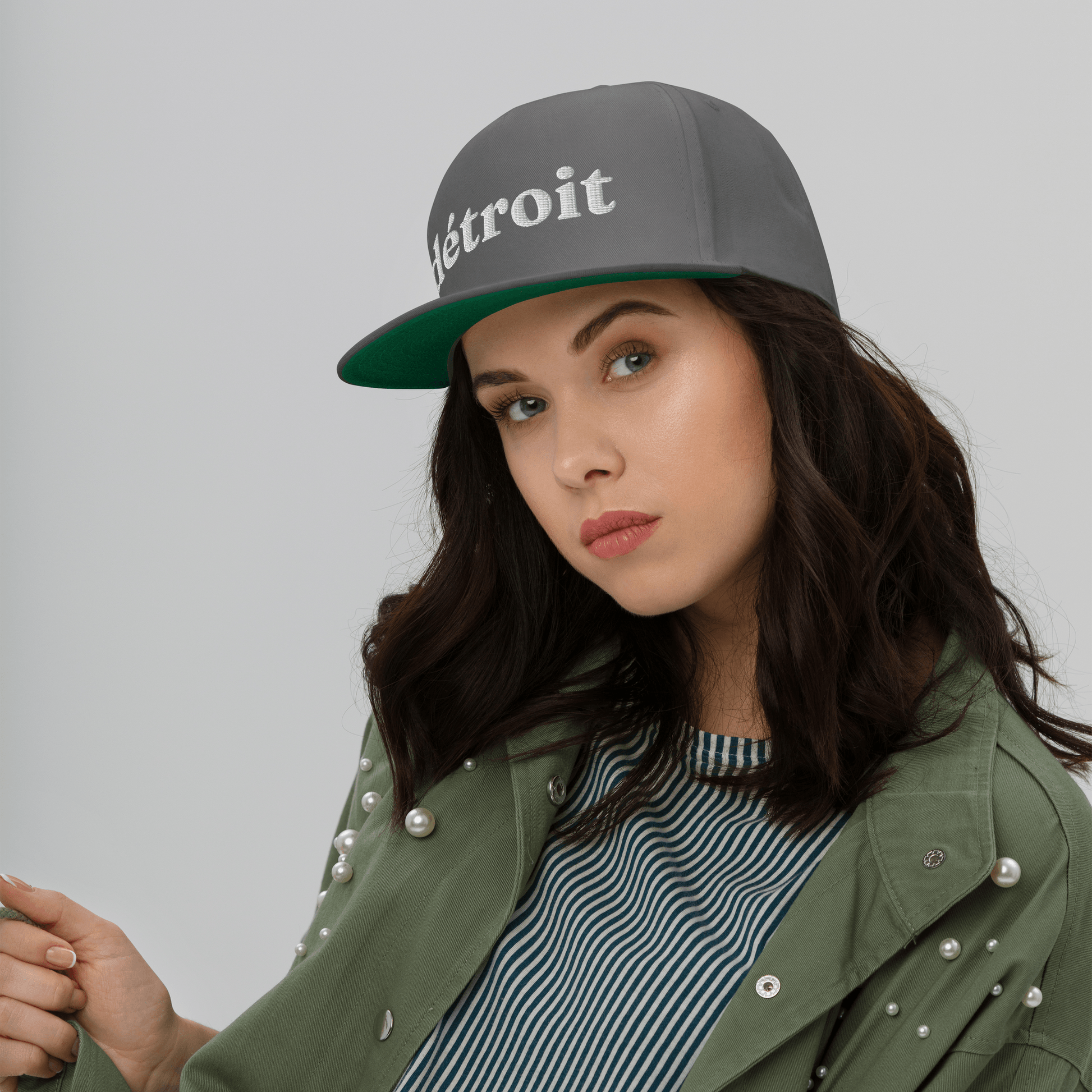 'Detroit' Flat Bill Cap (Old-Style Serif Font) | White/Navy Embroidery - Circumspice Michigan